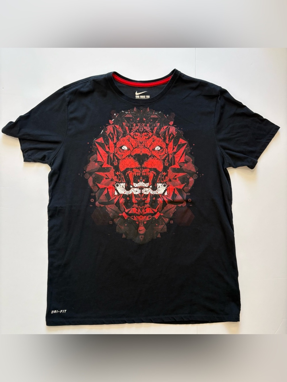 Nike Men’s Black Dri-FIT LeBron James Graphic Tee with Red Lion Print Large